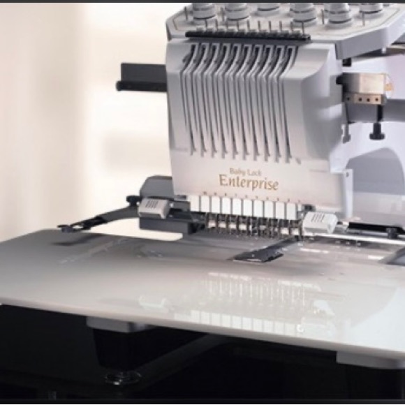 Baby lock Embroidered table brand new never used.  Fits models- - Picture 1 of 2